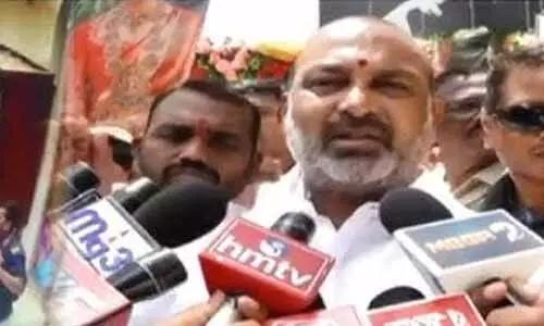 దేశ విభజన వాదులకు గుణపాఠమిది: బండి