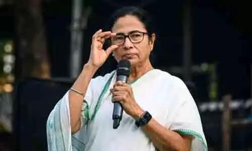 రాజీనామాకు మమతా నో.. గవర్నర్ కీలక నిర్ణయం