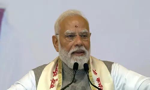 ప్రధాని పర్యటనలో కలకలం.. కొద్ది దూరంలో పేలుడు పదార్థాలు లభ్యం