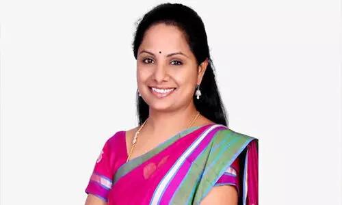 రైల్ రోకో కేసులో టిఆర్ఎస్ చీఫ్ కు సమన్లు