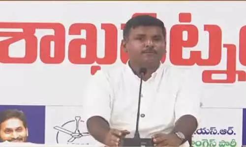 సాయికృష్ణ కేసులో ఉన్నతాధికారులు ఎందుకు స్పందించడం లేదు?: గుడివాడ