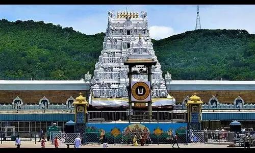 తిరుమలలో పెరిగిన భక్తుల రద్దీ..