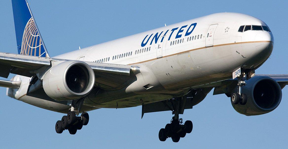 United CEO says major airline merger unlikely after American rebuff