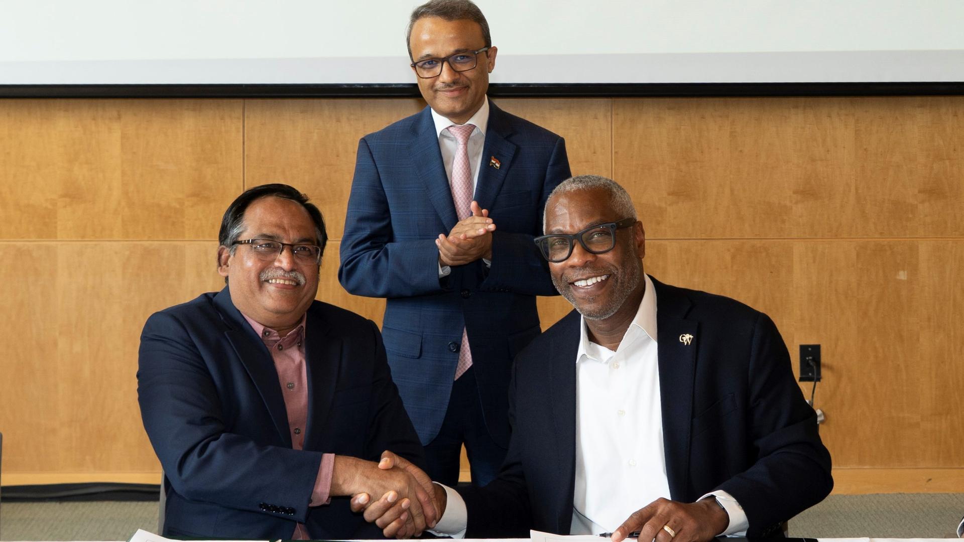 SUNY Old Westbury, IIT Bombay partner to expand AI research and education