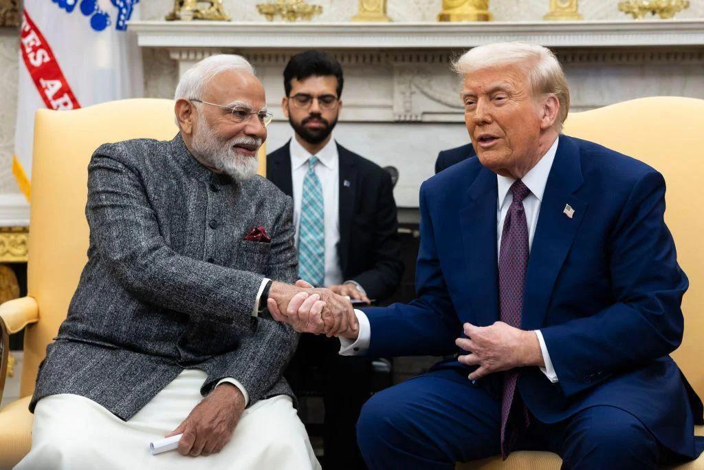 భారత్లో అత్యంత కాలం నిరంతరంగా సేవలందించిన ప్రధానిగా మోదీకి ట్రంప్ అభినందనలు