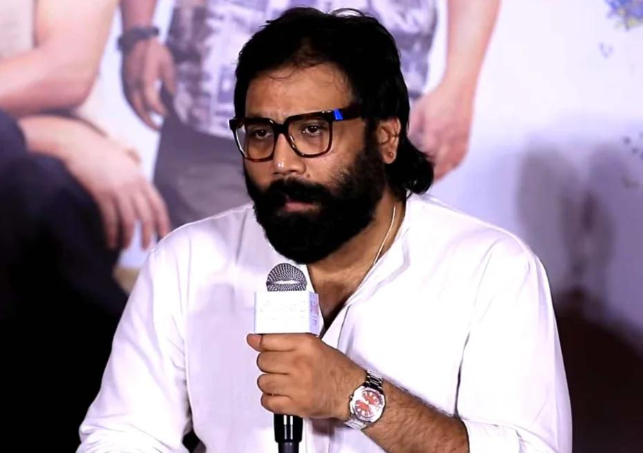 ప్రభాస్తో కలిసి పనిచేయడం నా జీవితంలో ‘రోమాంచకం’ క్షణం: సందీప్ రెడ్డి వంగా