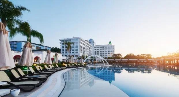Booking a Hotel? What Travellers Check Beyond Price, Location and Photos