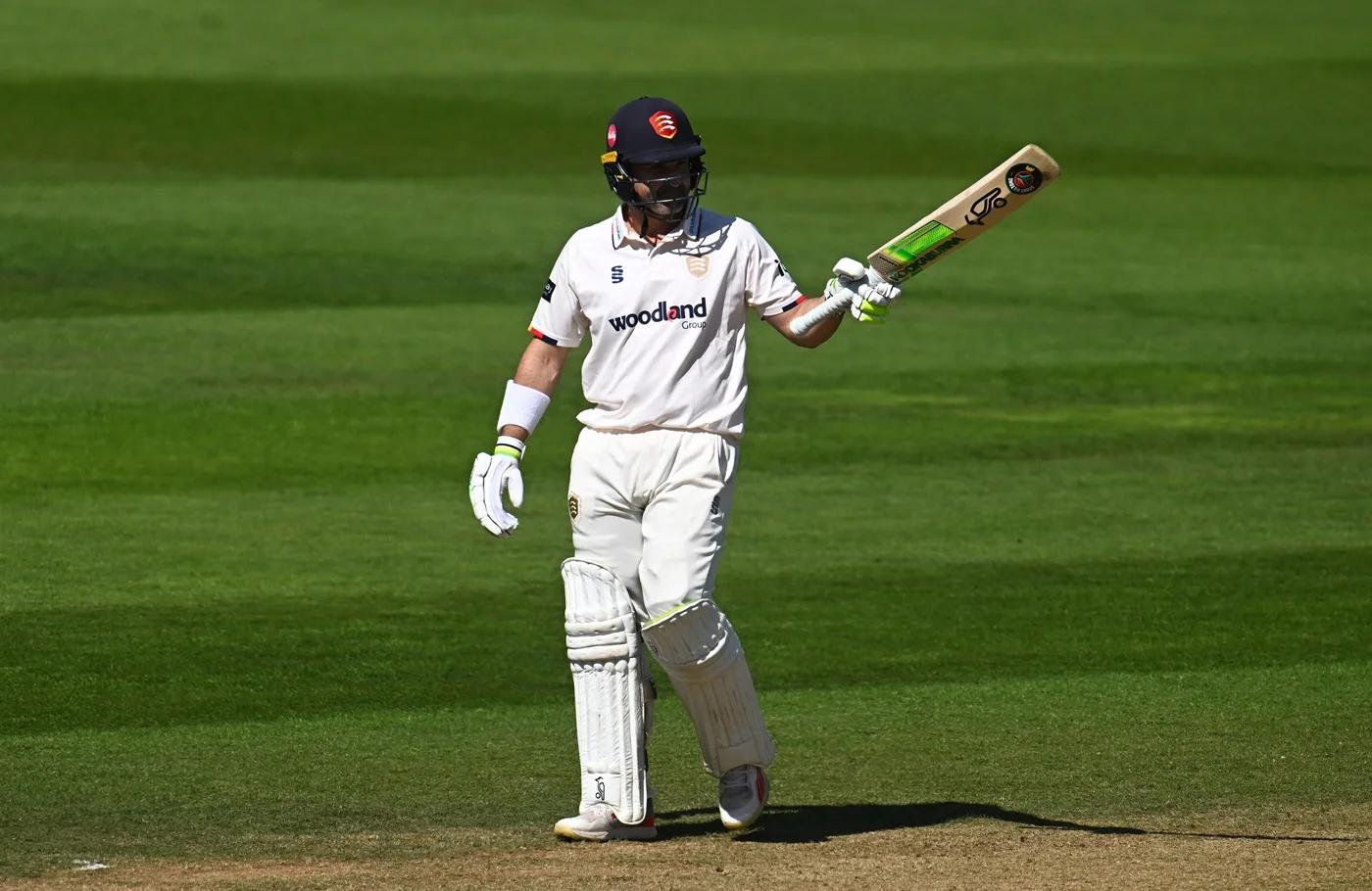 Dean Elgar Signs Off with Century as Essex Fight Back in Follow-On