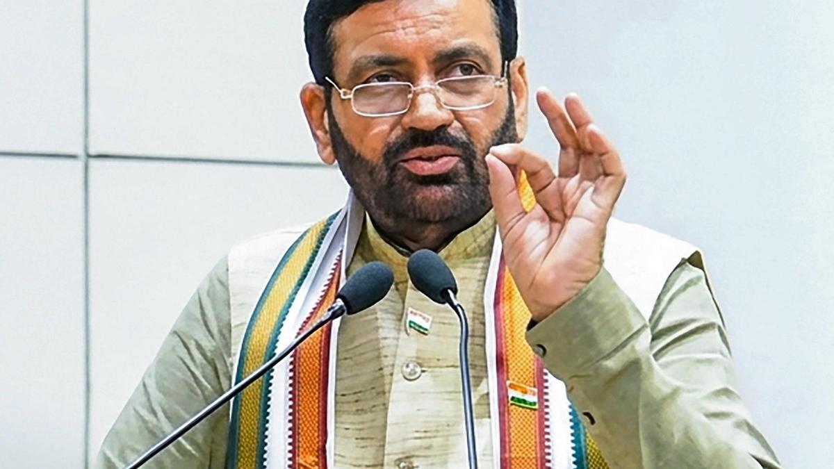 Saini invites Punjab industrialists to set up units in Haryana