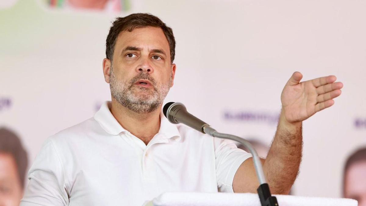 ‘Compromised PM’ no longer capable of running country: Rahul slams Modi