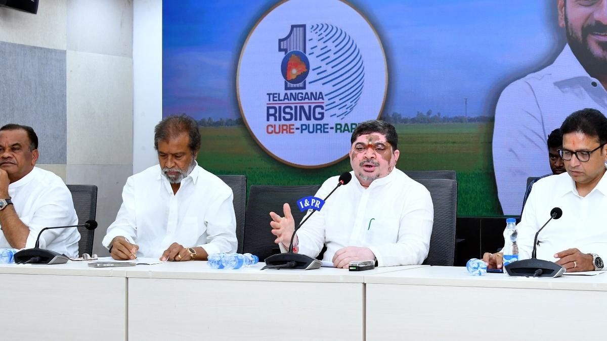 Telangana Cabinet invites RTC workers for talks