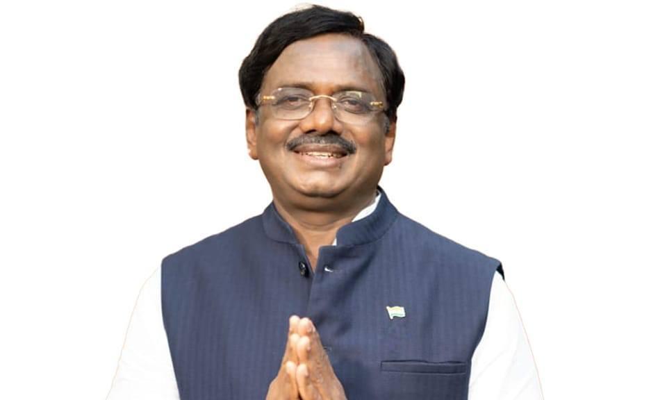 Great Achievements Possible through Government Schools: Vivek