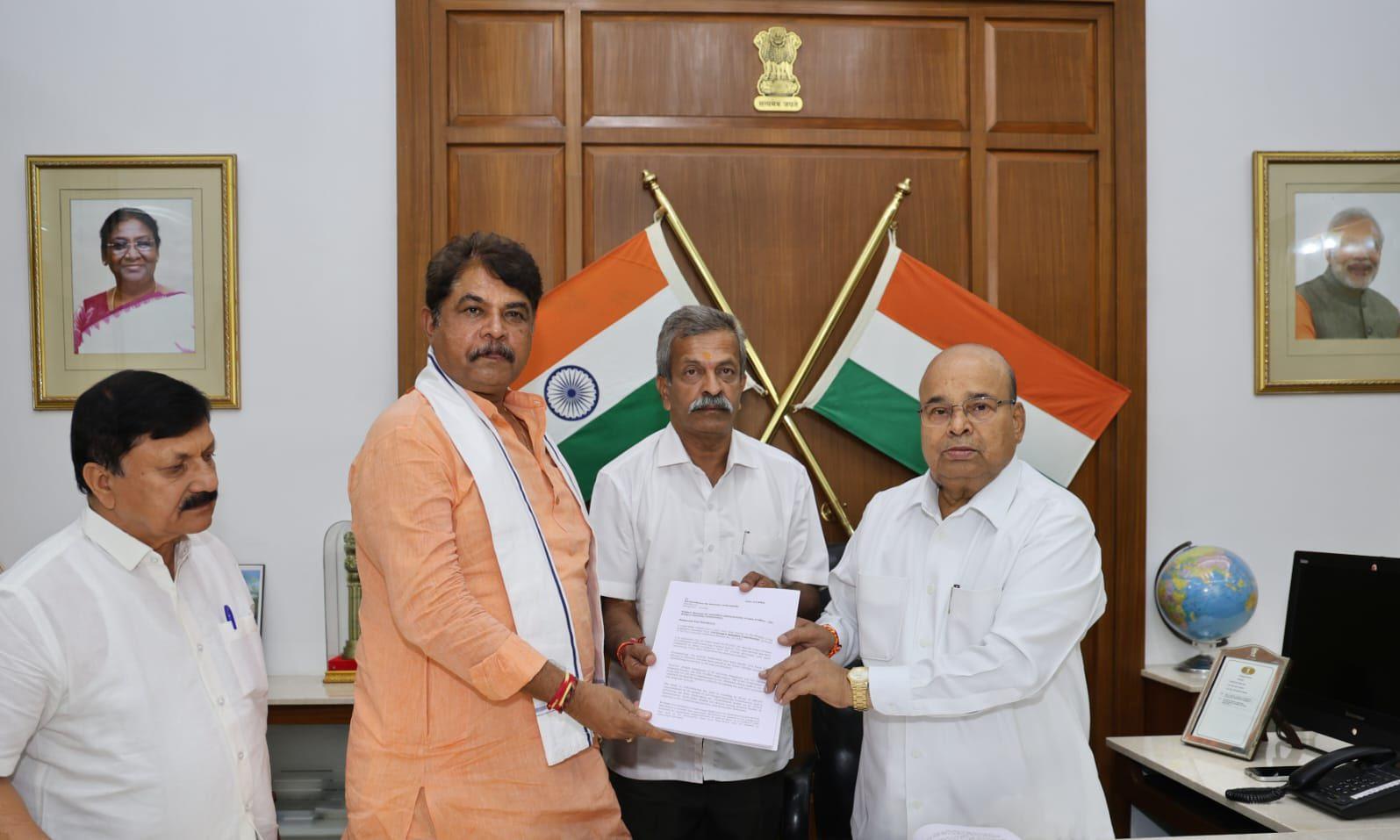 BJP Urges Governor To Administer Oath As CM Alleges “Vote Dacoity”