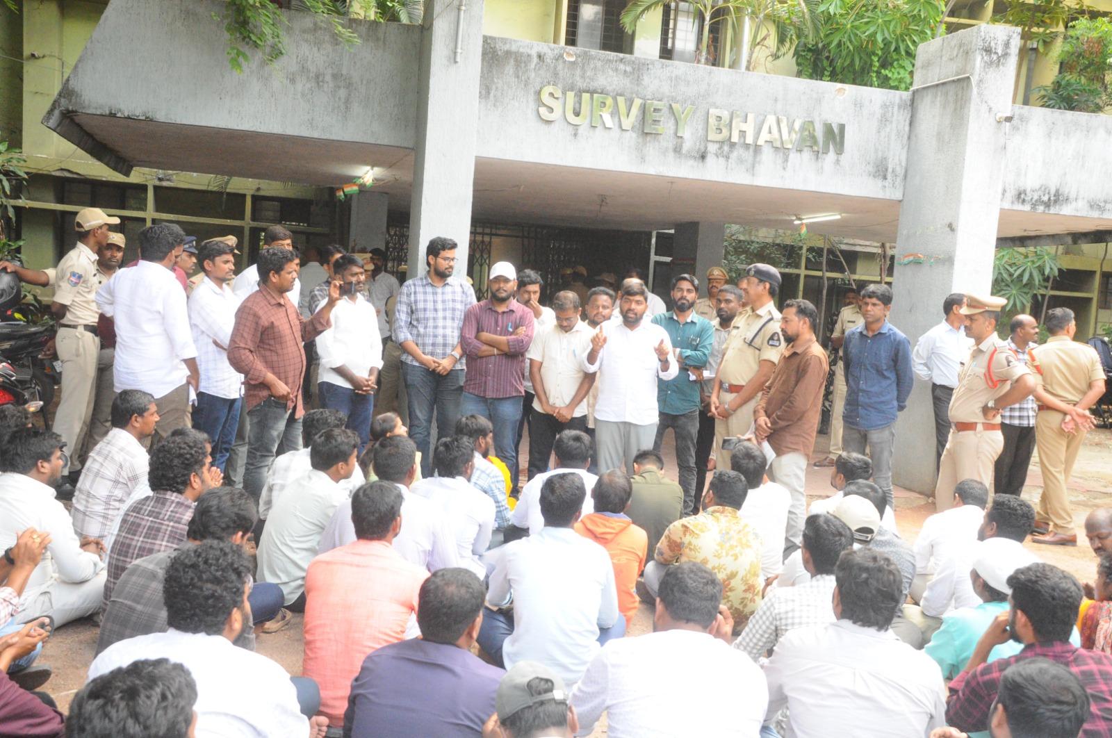 Licensed Surveyors Continue Protest, Press for ₹30,000 Salary and Job Security in Telangana