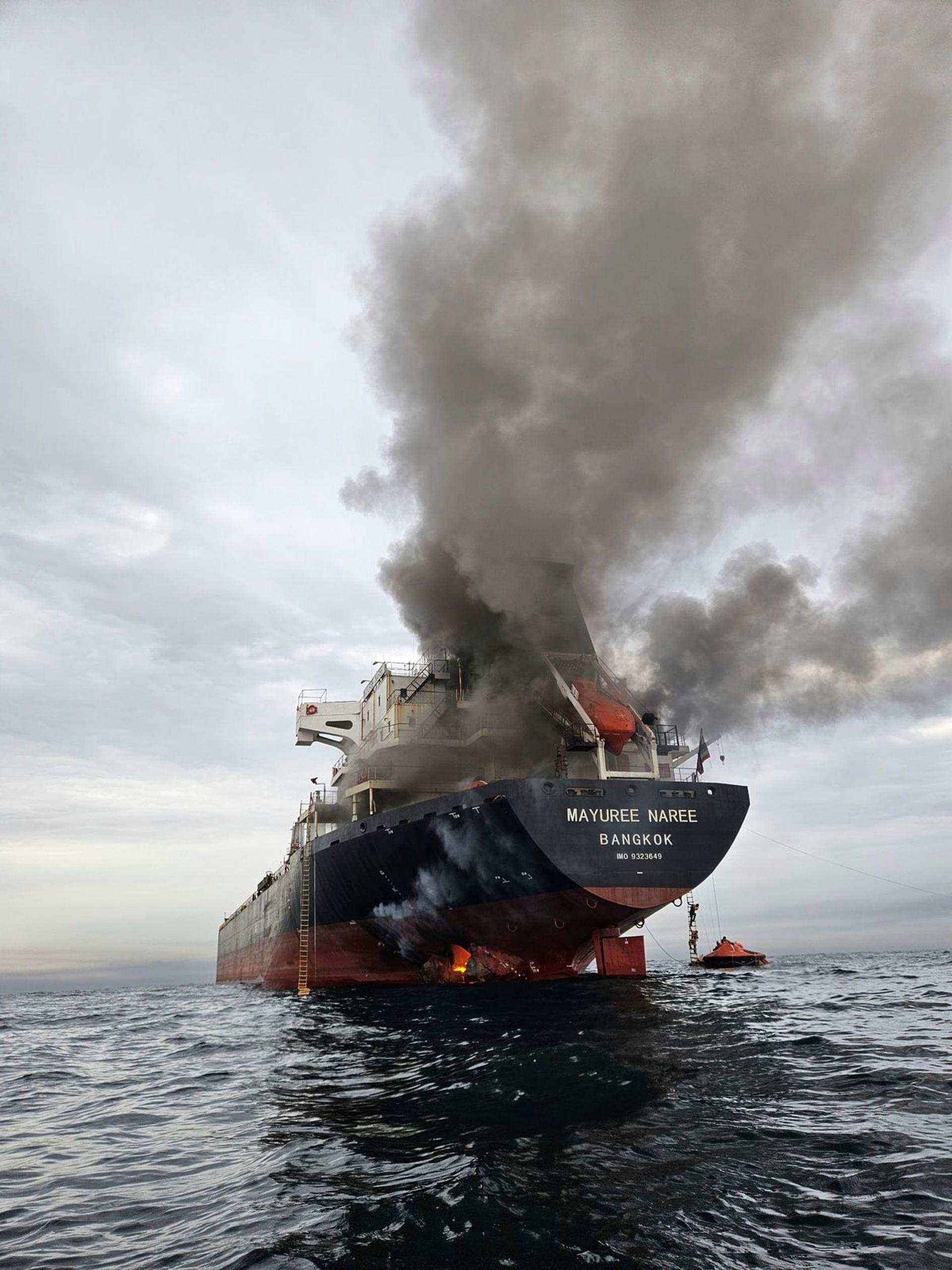 Iran Says Attacks in Hormuz Misstep, Signals Fresh Talks with US: Report