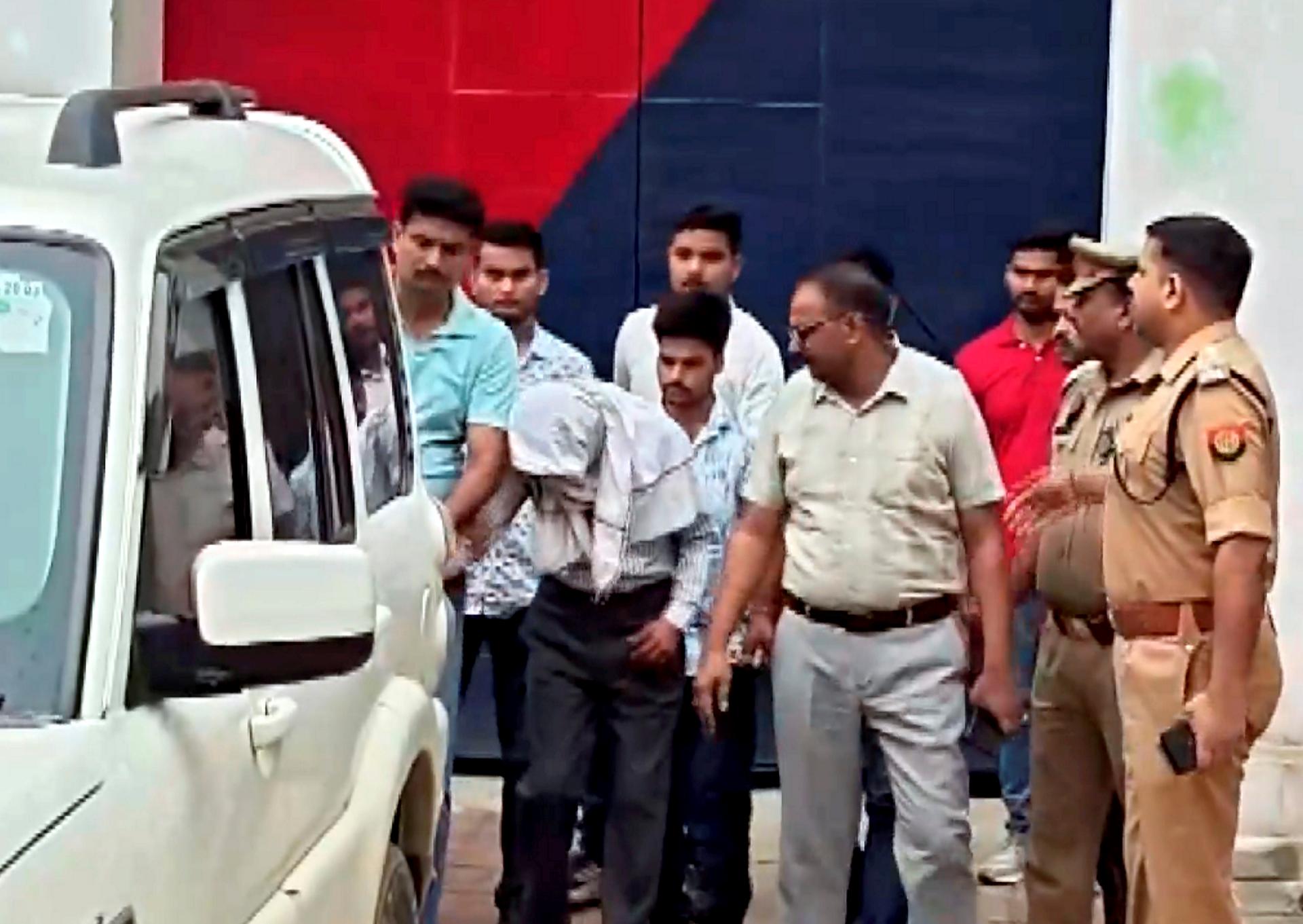 Ram Temple Theft: Police Take Custody of Tinnu, Nephew Manish Yadav