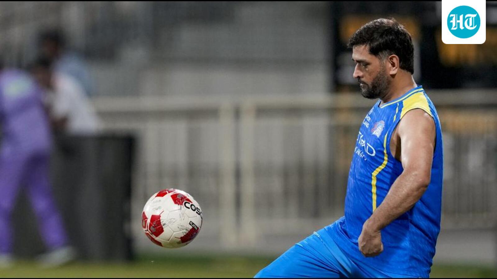 Dhoni trains hard, MI receive Will Jacks boost