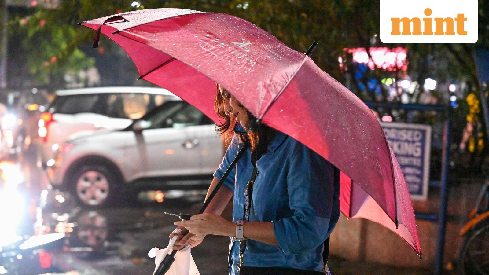 IMD warns of heavy rains in West Bengal, Bihar — Full list of districts on orange alert today