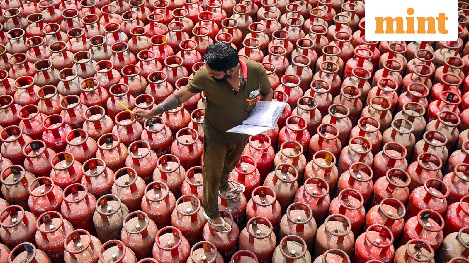 LPG cylinder price today: Check cooking gas rates in New Delhi, Kolkata, Mumbai, Bengaluru on 7 May