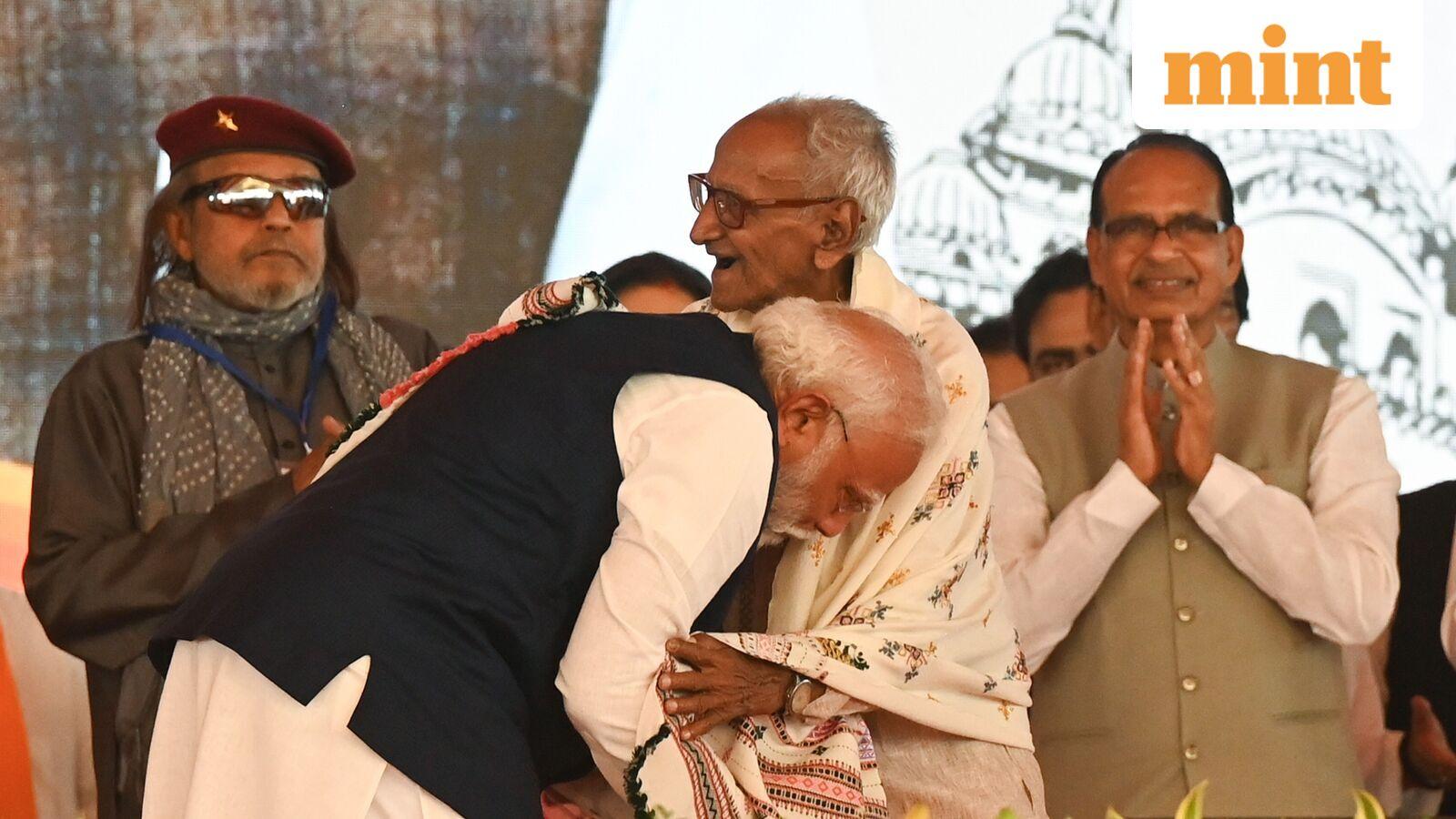 Who is Makhanlal Sarkar? The 98-year-old BJP worker whose feet were touched by PM Modi