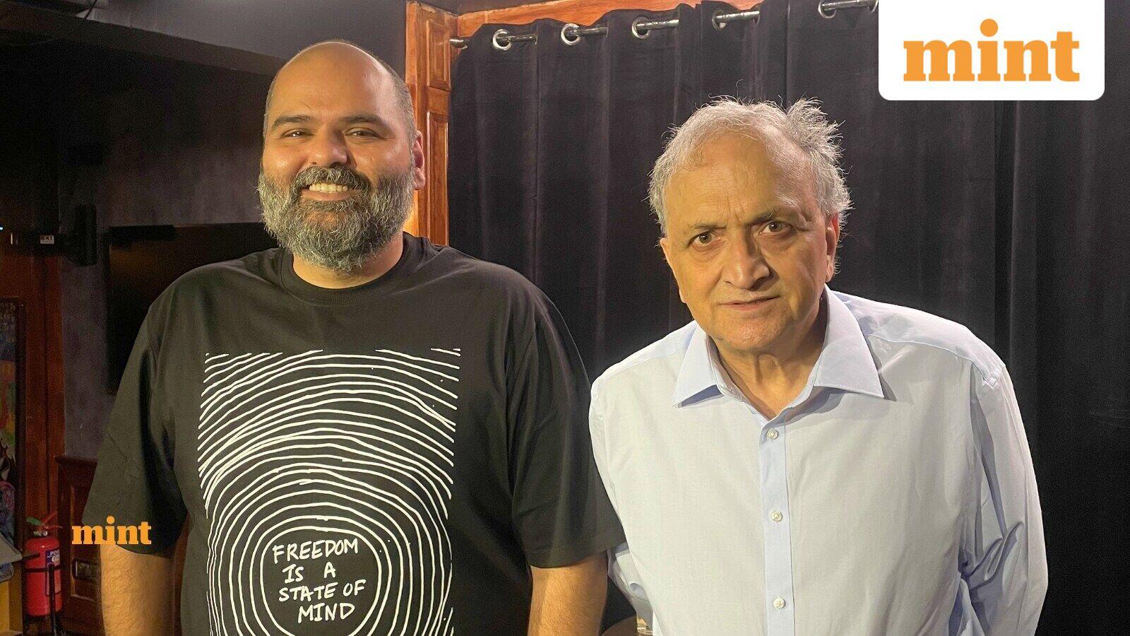 ‘Straighter than mine’: Historian Ramachandra Guha hails Kunal Kamra’s ‘spine’: Social media reacts