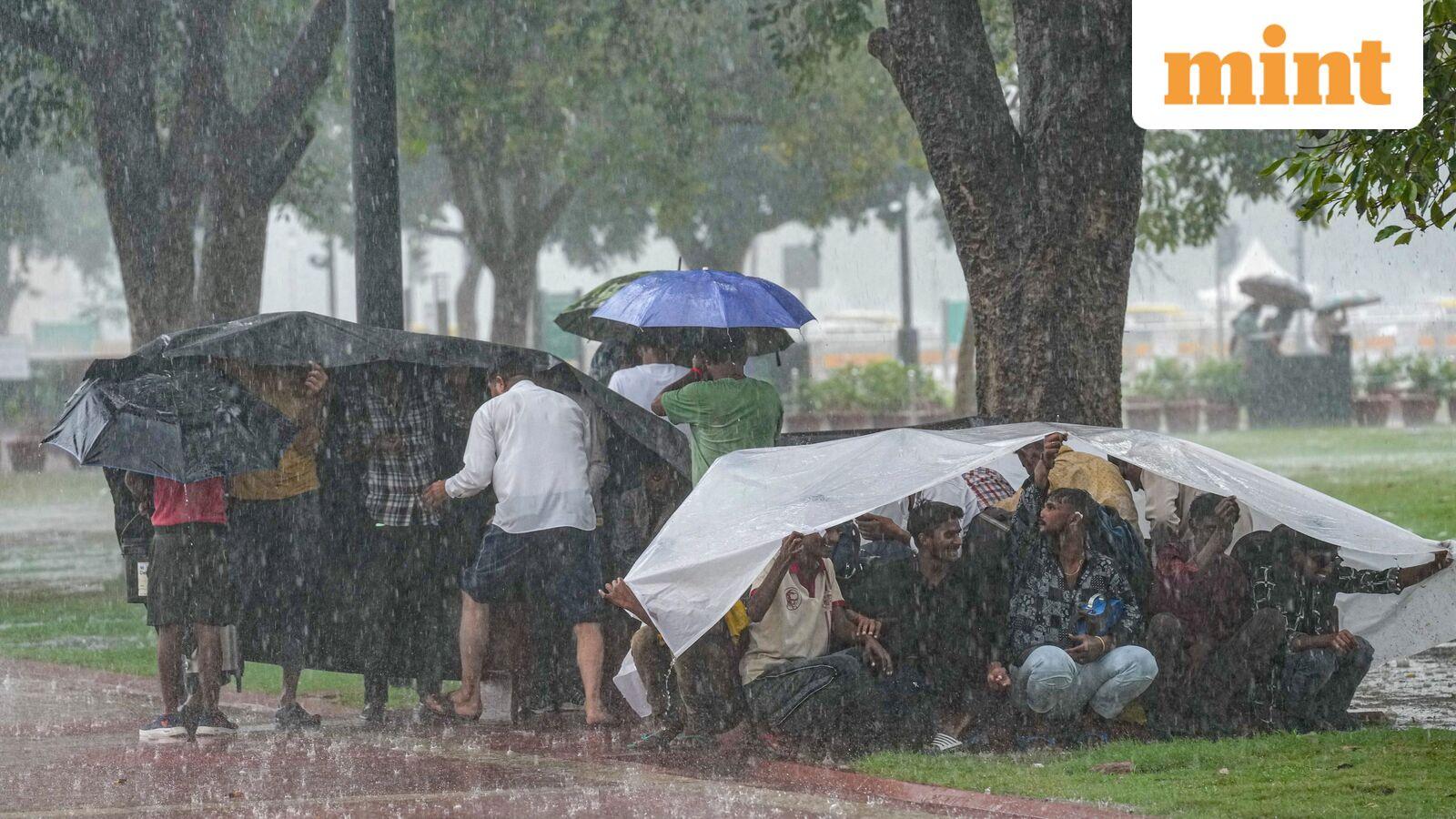 Rain, thunderstorm and dust storm hit parts of Delhi