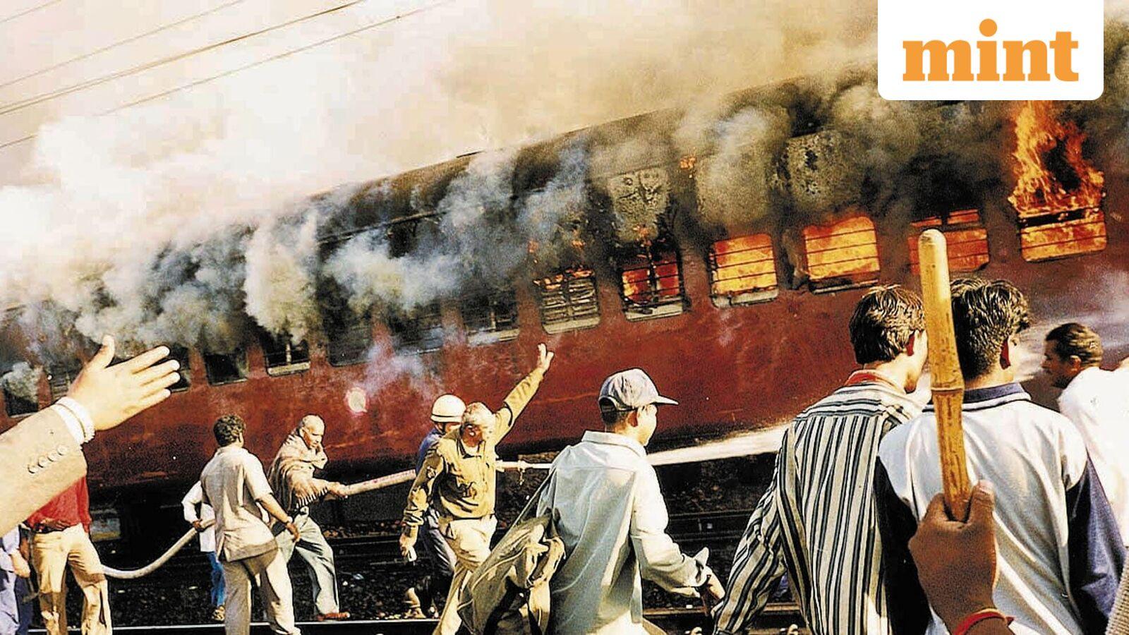 Fire breaks out in B-1 coach of Thiruvananthapuram–Nizamuddin Rajdhani express; no casualties reported