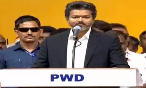 నాకు ఆ రెండూ తెలుసు : విజయ్