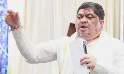 బ్లడ్ ప్యాకెట్లతో రాజకీయం చేయొద్దు: పొన్నం